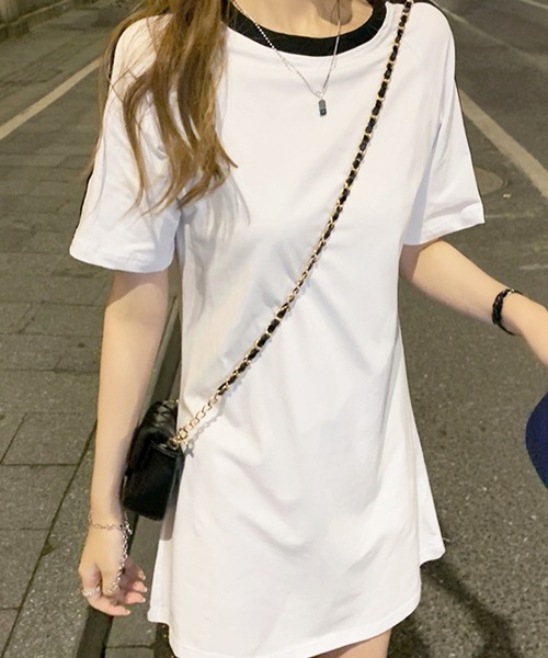 GLAMOROUS JANE(グラマラスジェーン)の「袖ラインTシャツワンピース(ワンピース・レディース・ホワイト/ブラック・FREE)」の3枚目の写真