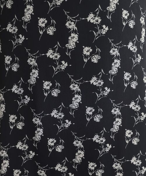 mysty woman（ミスティウーマン）の「サテン/花柄キャミワンピース　961335（ワンピース・レディース・グレイッシュベージュ/ブラック系その他/ホワイト系その他/バーガンディー・FREE）」の10枚目の写真