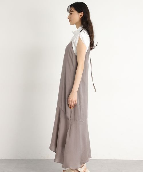 mysty woman（ミスティウーマン）の「サテン/花柄キャミワンピース　961335（ワンピース・レディース・グレイッシュベージュ/ブラック系その他/ホワイト系その他/バーガンディー・FREE）」の7枚目の写真