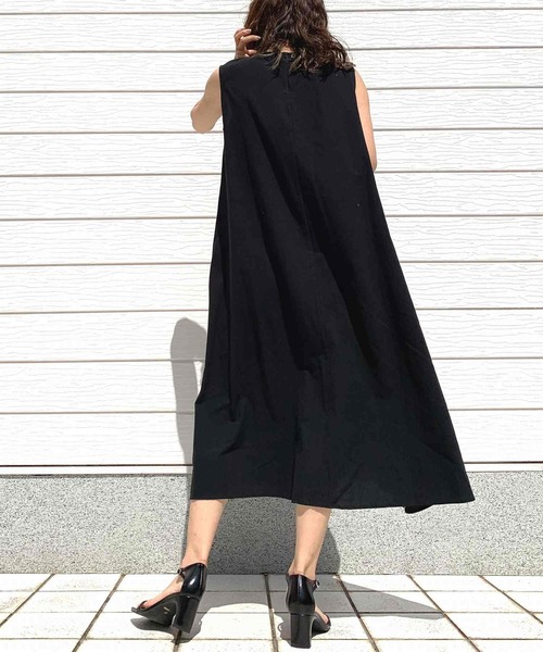 Q（キュー）の「リラックスロングワンピース（ワンピース・レディース・ダークグリーン/ブラック・MEDIUM）」の13枚目の写真