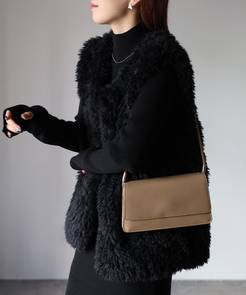 Riberry（リベリー）の「スクエアワンハンドルショルダーバッグ（ショルダーバッグ・レディース・ホワイト/ベージュ/ブラック・FREE）」の3枚目の写真