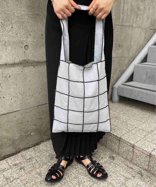 CONTROL FREAK（コントロールフリーク）の「CONTROL FREAK(コントロールフリーク)メタリックパッチメロウトート（トートバッグ・レディース・ブルー/シルバー/ブラック/ライム・FREE）」の10枚目の写真