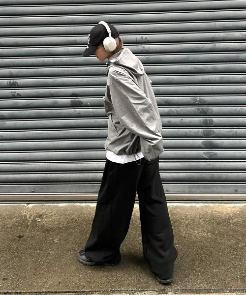 Chikashitsu +（チカシツプラス）の「【Chikashitsu +】unisex cropped hooded blouson / 【チカシツプラス】ユニセックスクロップドフード長袖ブルゾン（ブルゾン・メンズ・ブラック/グレー/ベージュ・ONE SIZE）」の19枚目の写真