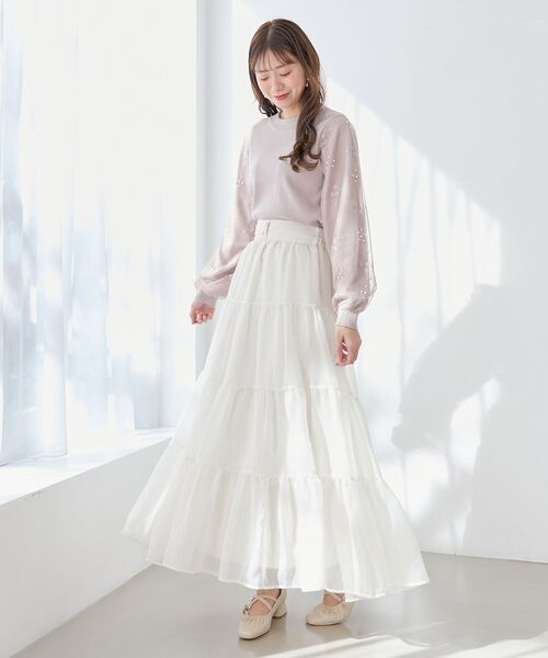 MAJESTIC LEGON（マジェスティックレゴン）の「【WEB限定XSサイズあり】シアーボリュームティアードスカート（スカート・レディース・アイボリー/ブラック/ベージュ・SMALL/MEDIUM/X-SMALL）」の5枚目の写真