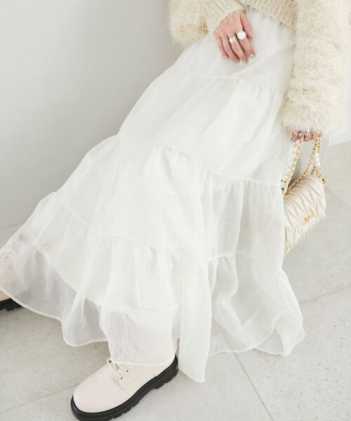 MAJESTIC LEGON（マジェスティックレゴン）の「【WEB限定XSサイズあり】シアーボリュームティアードスカート（スカート・レディース・アイボリー/ブラック/ベージュ・SMALL/MEDIUM/X-SMALL）」の10枚目の写真