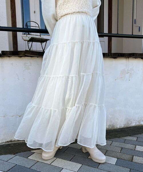MAJESTIC LEGON（マジェスティックレゴン）の「【WEB限定XSサイズあり】シアーボリュームティアードスカート（スカート・レディース・アイボリー/ブラック/ベージュ・SMALL/MEDIUM/X-SMALL）」の12枚目の写真