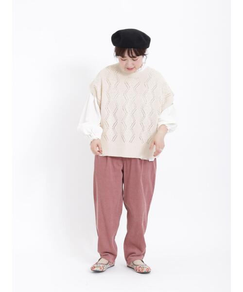 Samansa Mos2（サマンサ モスモス）の「透かしケーブル編み前後2WAYベスト（ベスト・レディース・グリーン/レッド/ブルー/ダークブラウン/キナリ・F）」の9枚目の写真