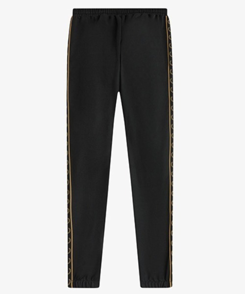 FRED PERRY（フレッドペリー）の「Contrast Tape Track Pants／コントラストテープトラックパンツ（その他パンツ・メンズ・オフホワイト/ブラック/ブラック系その他/モスグリーン/ブラック系その他2/ブラック系その他3・M/L/S/XS）」の4枚目の写真