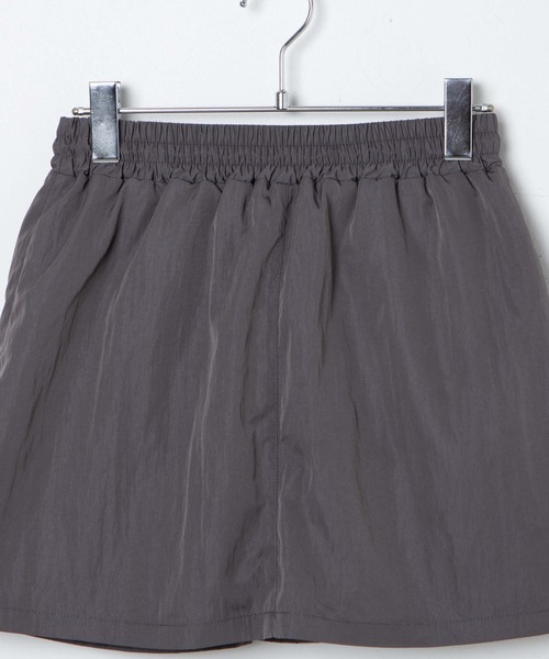 WEGO（ウィゴー）の「WEGO/アウトポケットナイロンミニスカパン（スカート・レディース・ブラック/グレー/カーキ・FREE）」の8枚目の写真