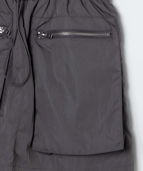 WEGO（ウィゴー）の「WEGO/アウトポケットナイロンミニスカパン（スカート・レディース・ブラック/グレー/カーキ・FREE）」の6枚目の写真