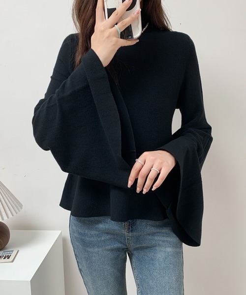 ABITOKYO（アビトーキョー）の「フレアスリーブハイネックニットプルオーバー（ニット/セーター・レディース・ブラック/ベージュ/ブルーグレー/ワインレッド・FREE）」の10枚目の写真