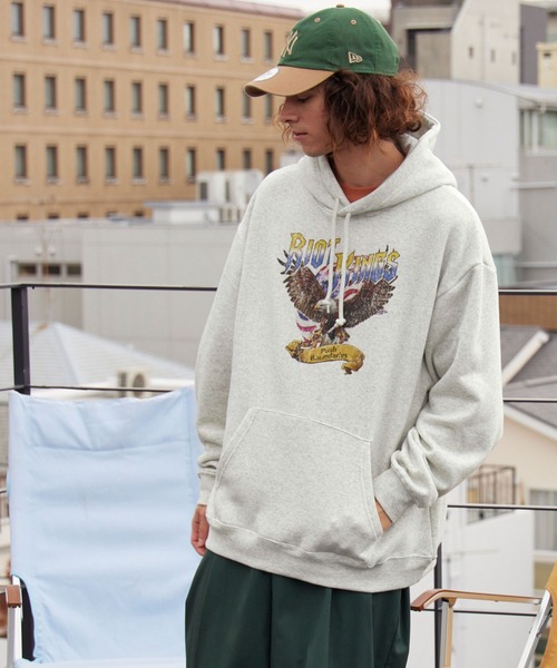 BARK MANHATTAN（バークマンハッタン）の「ヴィンテージライクロックデザイン オーバーサイズ裏起毛プルオーバーパーカー（パーカー・レディース・ダークグレー/オートミール/ダークブラウン/ダークネイビー/グレー系1/カーキ/ベージュ系1・M/L）」の20枚目の写真