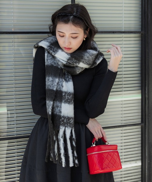 coca(coca)(コカ)の「【WEB限定セール】モヘヤタッチチェックマフラー(マフラー・レディース・A/C/B・ONE SIZE)」の1枚目の写真