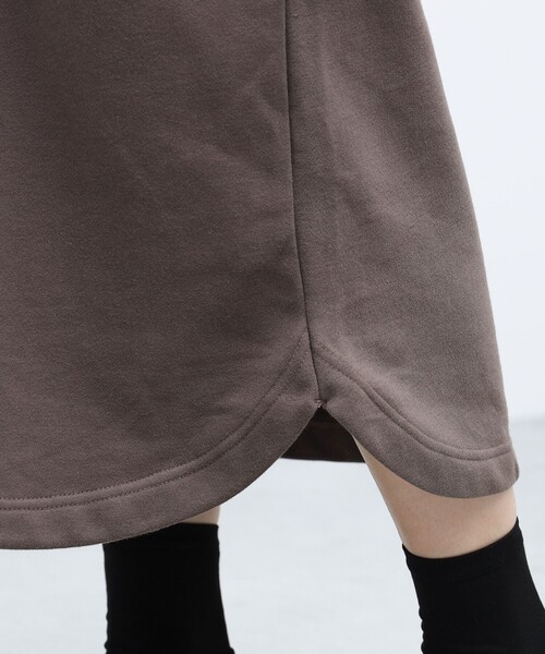 BEAMS HEART(ビームスハート)の「BEAMS HEART / フーディージップ カットワンピース(ワンピース・レディース・ナチュラル/ブルー系その他/ダークブラウン・FREE)」の8枚目の写真