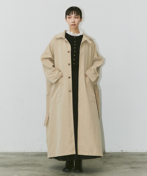 Libra Cue(リブラ キュー)の「オーバールーズビックポケットコート(トレンチコート・レディース・ベージュ/ブラック・FREE)」の21枚目の写真