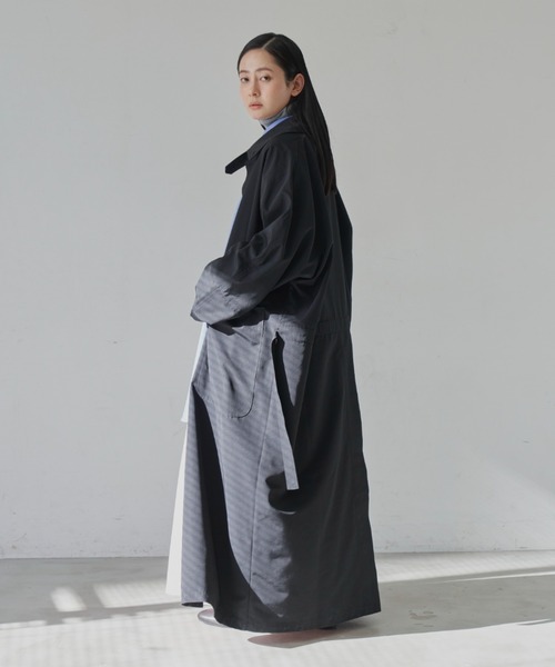 Libra Cue(リブラ キュー)の「オーバールーズビックポケットコート(トレンチコート・レディース・ベージュ/ブラック・FREE)」の10枚目の写真