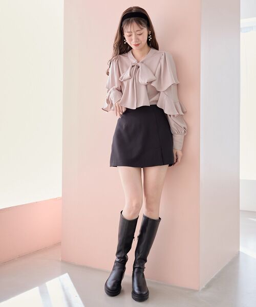 MAJESTIC LEGON(マジェスティックレゴン)の「チェーンベルトセットミニスカパン(スカート・レディース・グレー/ブラック/アイボリー・MEDIUM)」の16枚目の写真