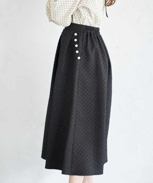 tocco closet(トッコ クローゼット)の「【ZOZO限定】ポケットパール付きジャガードタックフレアスカート(スカート・レディース・ブラック/ベージュ・M)」の7枚目の写真