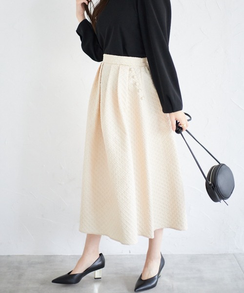 tocco closet(トッコ クローゼット)の「【ZOZO限定】ポケットパール付きジャガードタックフレアスカート(スカート・レディース・ブラック/ベージュ・M)」の12枚目の写真