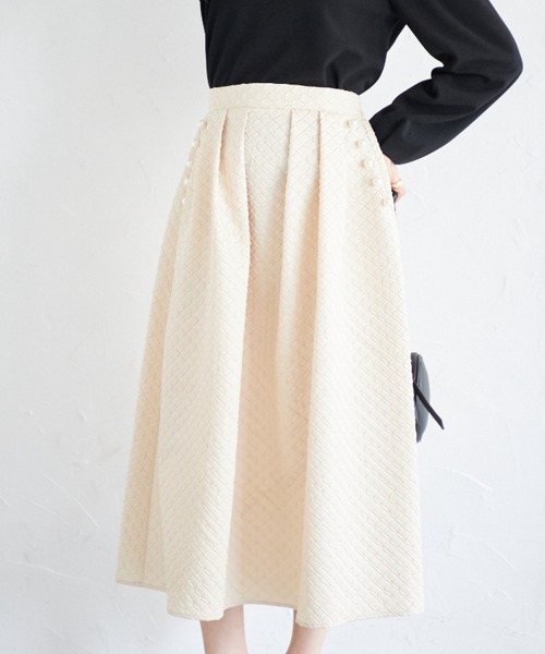 tocco closet(トッコ クローゼット)の「【ZOZO限定】ポケットパール付きジャガードタックフレアスカート(スカート・レディース・ブラック/ベージュ・M)」の11枚目の写真