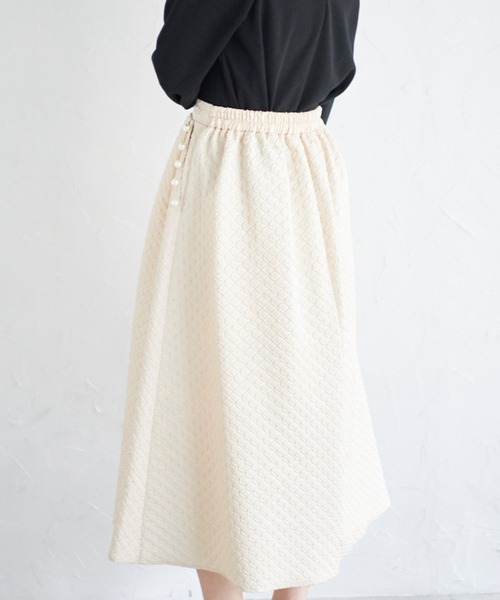 tocco closet(トッコ クローゼット)の「【ZOZO限定】ポケットパール付きジャガードタックフレアスカート(スカート・レディース・ブラック/ベージュ・M)」の14枚目の写真