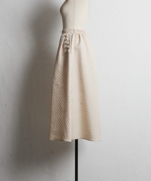 tocco closet(トッコ クローゼット)の「【ZOZO限定】ポケットパール付きジャガードタックフレアスカート(スカート・レディース・ブラック/ベージュ・M)」の18枚目の写真