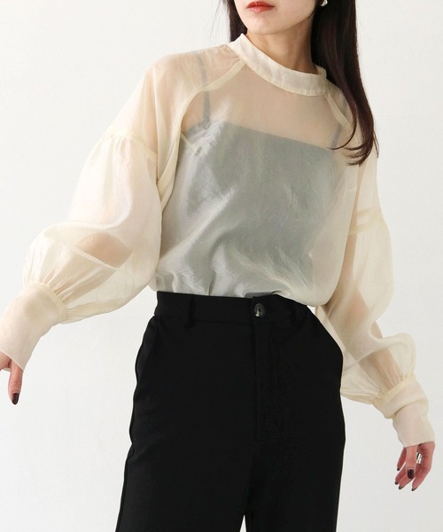 cheriella(シェリエラ)の「【cheriella】WEB限定オーガンジーボリュームスリーブブラウス(シャツ/ブラウス・レディース・グレー/ブラック/アイボリー・M)」の15枚目の写真