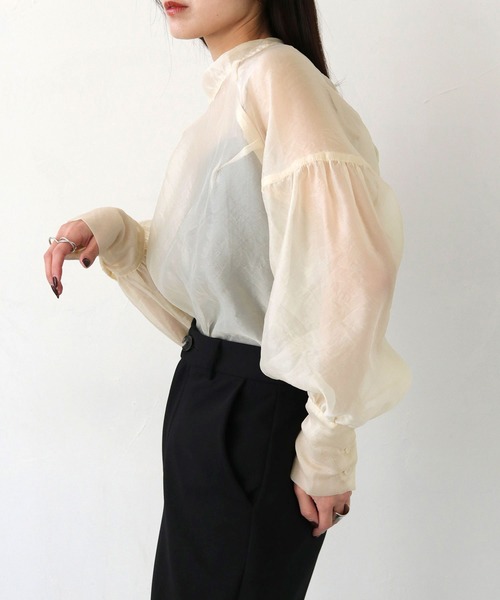 cheriella(シェリエラ)の「【cheriella】WEB限定オーガンジーボリュームスリーブブラウス(シャツ/ブラウス・レディース・グレー/ブラック/アイボリー・M)」の19枚目の写真