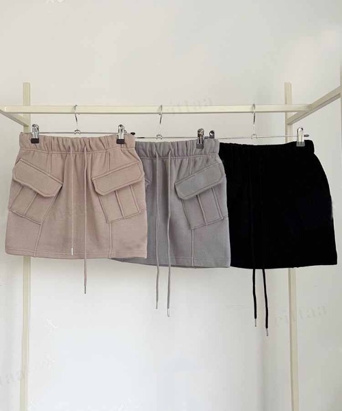 Dalfwin(ダールフィン)の「韓国ファッション 斜めポケットカーゴデザインミニスカート(スカート・レディース・ブラック/グレー/ベージュ・FREE)」の16枚目の写真