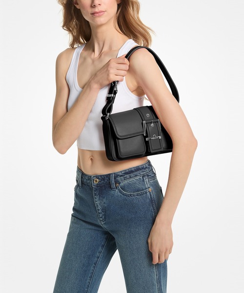 MICHAEL KORS(マイケルコース)の「COLBY レザー ショルダー ミディアム(ショルダーバッグ・レディース・ブラック・FREE)」の2枚目の写真