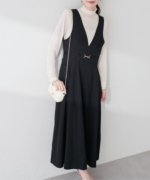 natural couture（ナチュラルクチュール）の「WEB限定 / ビットベルト付きVネックジャンスカ（ジャンパースカート・レディース・ブラック/ピンクベージュ/アイボリー/グレー・MEDIUM/LARGE）」の17枚目の写真