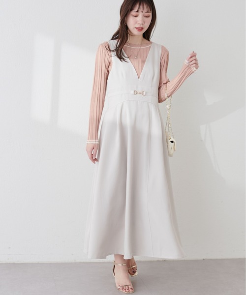 natural couture（ナチュラルクチュール）の「WEB限定 / ビットベルト付きVネックジャンスカ（ジャンパースカート・レディース・ブラック/ピンクベージュ/アイボリー/グレー・MEDIUM/LARGE）」の7枚目の写真