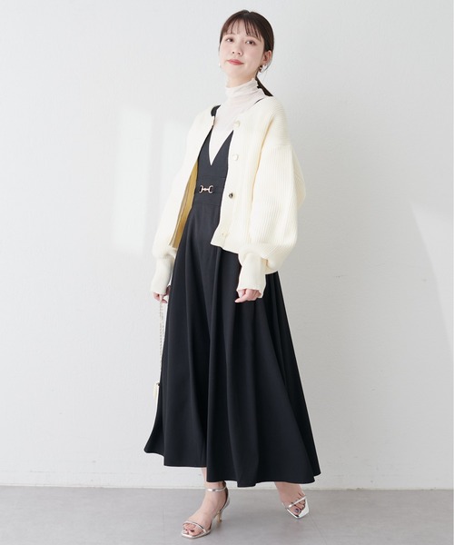 natural couture（ナチュラルクチュール）の「WEB限定 / ビットベルト付きVネックジャンスカ（ジャンパースカート・レディース・ブラック/ピンクベージュ/アイボリー/グレー・MEDIUM/LARGE）」の20枚目の写真