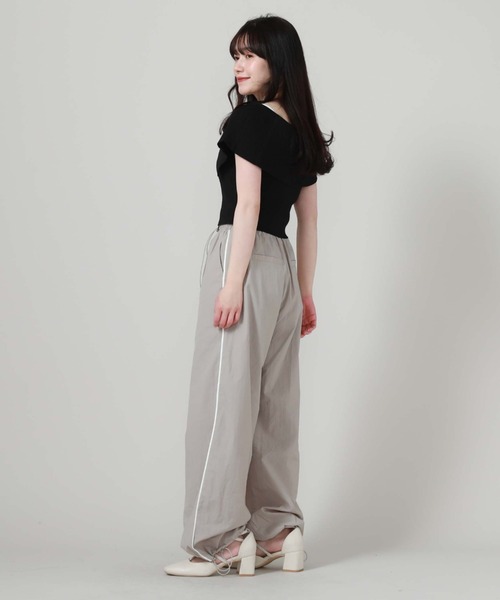 archives（アルシーヴ）の「Ｗｚｉｐオーバーカラーオフショルニット（ニット/セーター・レディース・グリーン/ブルー/ブラック/アイボリー・MEDIUM）」の10枚目の写真