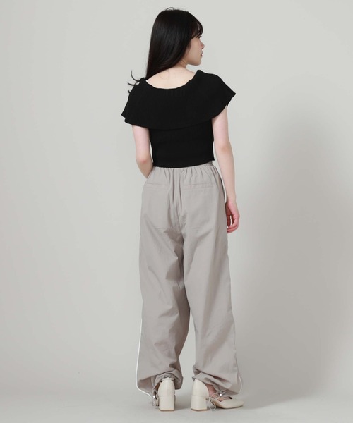 archives（アルシーヴ）の「Ｗｚｉｐオーバーカラーオフショルニット（ニット/セーター・レディース・グリーン/ブルー/ブラック/アイボリー・MEDIUM）」の11枚目の写真