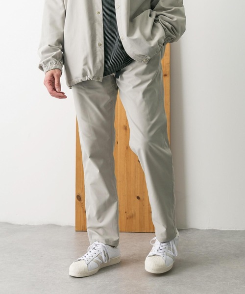URBAN RESEARCH DOORS（アーバンリサーチドアーズ）の「『撥水』『接触冷感』add fabrics イージートラウザー（その他パンツ・メンズ・ホワイト系その他/チャコールグレー/カーキ・MEDIUM/LARGE）」の22枚目の写真