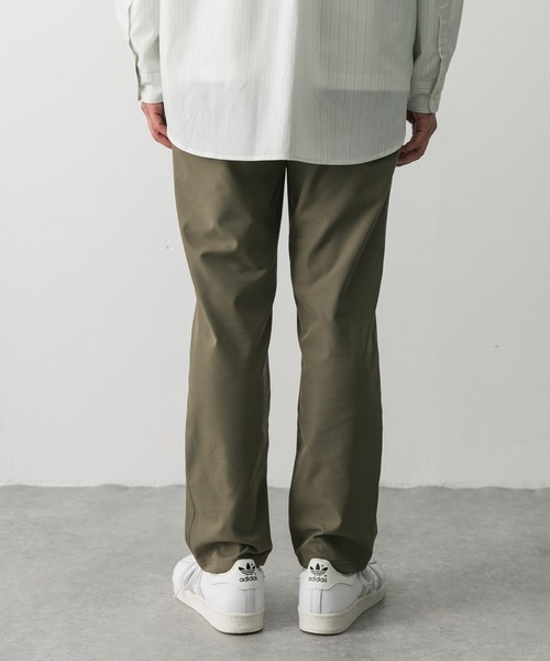 URBAN RESEARCH DOORS（アーバンリサーチドアーズ）の「『撥水』『接触冷感』add fabrics イージートラウザー（その他パンツ・メンズ・ホワイト系その他/チャコールグレー/カーキ・MEDIUM/LARGE）」の6枚目の写真