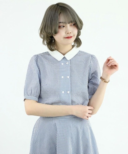 F i.n.t（フィント）の「サッカーギンガムクレリックブラウス/fint（シャツ/ブラウス・レディース・ブラック×ホワイト/ホワイト×ブルー・FREE）」の2枚目の写真