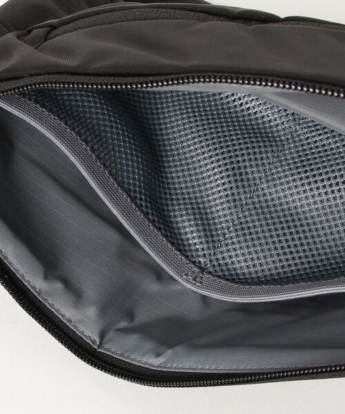 THE NORTH FACE（ザノースフェイス）の「ザ ノース フェイス THE NORTH FACE Capella 2_カペラ 2（ショルダーバッグ・メンズ・その他・ONE SIZE）」の4枚目の写真