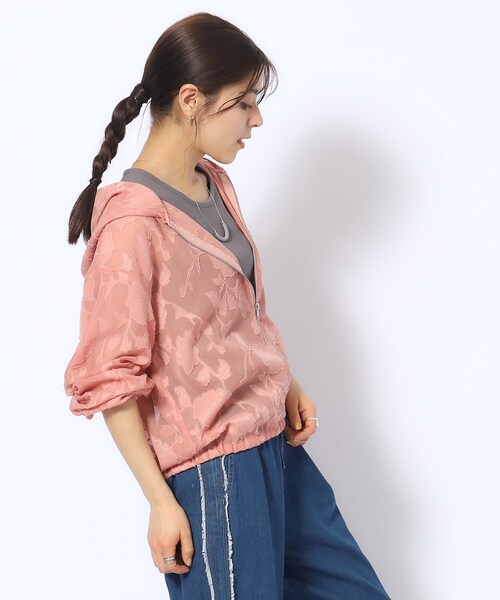 Cutie Blonde（キューティーブロンド）の「◆花柄シアーZIPパーカ（カーディガン/ボレロ・レディース・ブラック/アイボリー/ベビーピンク・02/03/04）」の13枚目の写真