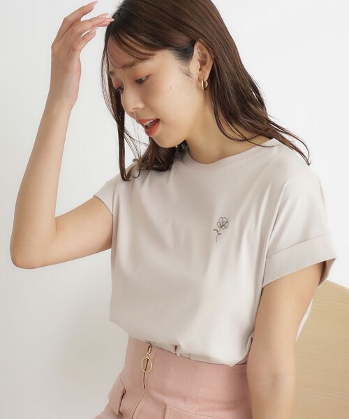index(インデックス)の「◆《5color》UV ワンポイント刺繍デザインTシャツ【接触冷感/洗濯機洗い可】(Tシャツ/カットソー・レディース・ナチュラル/オフホワイト/ブラック/チャコールグレー/ライトブルー・36/38/40/42)」の18枚目の写真