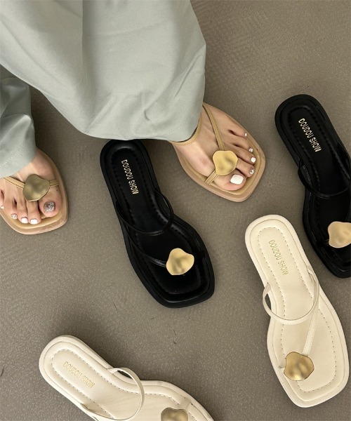 Ritzy（リッツィー）の「ゴールドポイント スクエアトゥ サンダル（サンダル・レディース・ブラック/ホワイト/ベージュ・22.5/23/23.5/24/24.5/25）」の7枚目の写真