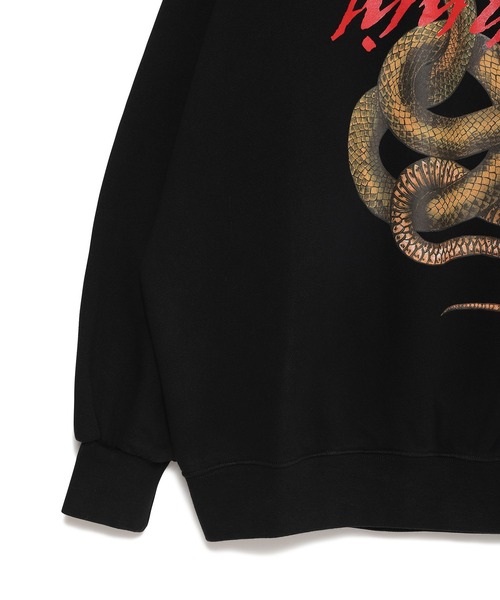 TATRAS CONCEPT STORE(タトラスコンセプトストア)の「LU’U DAN(ルーダン) OVERSIZED CREWNECK SWEATSHIRT(スウェット・メンズ・ブラック・M/S)」の2枚目の写真