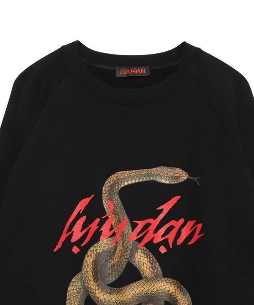 TATRAS CONCEPT STORE(タトラスコンセプトストア)の「LU’U DAN(ルーダン) OVERSIZED CREWNECK SWEATSHIRT(スウェット・メンズ・ブラック・M/S)」の5枚目の写真