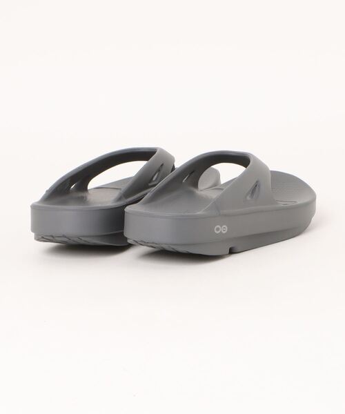 OOFOS(ウーフォス)の「【OOFOS】200046-Slate OOriginal(サンダル・レディース・ダークグレー・28cm/27cm/26cm/25cm/24cm/23cm/29cm)」の2枚目の写真