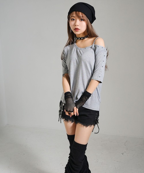 Diable baiser(ディアブルベーゼ)の「サイドレースアップフリンジデニムショートパンツ(デニムパンツ・レディース・ブラック・MEDIUM/LL/SMALL/LARGE)」の5枚目の写真