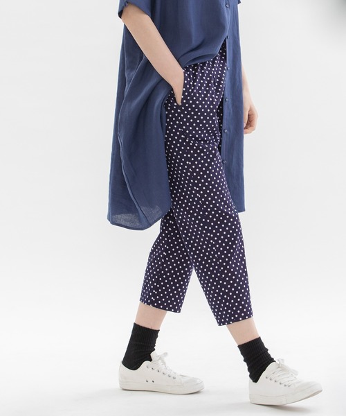 nop de nod(ノップドゥノッド)の「ストレッチクロップドパンツ(その他パンツ・レディース・ブラック/サックスブルー/スミクロ・3)」の22枚目の写真