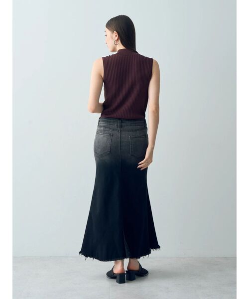 YECCA VECCA（イェッカヴェッカ）の「ハイネックノースリーブニット（ニット/セーター・レディース・ブラック/アイボリー/ダークブラウン・FREE）」の4枚目の写真