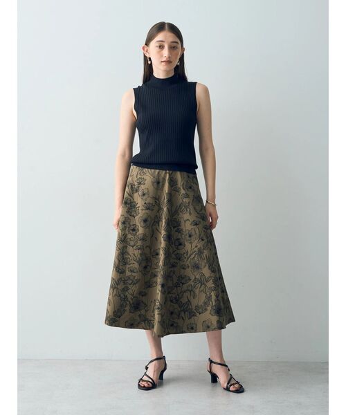 YECCA VECCA（イェッカヴェッカ）の「ハイネックノースリーブニット（ニット/セーター・レディース・ブラック/アイボリー/ダークブラウン・FREE）」の9枚目の写真