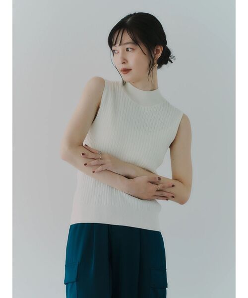 YECCA VECCA（イェッカヴェッカ）の「ハイネックノースリーブニット（ニット/セーター・レディース・ブラック/アイボリー/ダークブラウン・FREE）」の15枚目の写真